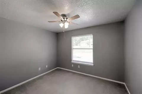 Bedroom - 147 Thunderbird Dr, Conroe, TX 77304 photo 3 of 4
