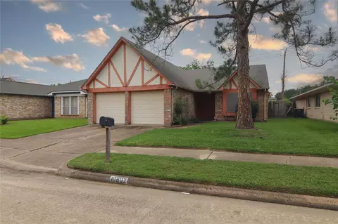 10802 Sashay Dr, Houston, TX 77099