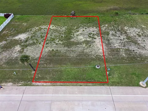 lot28 Tiki Dr, Tiki Island, TX 77554