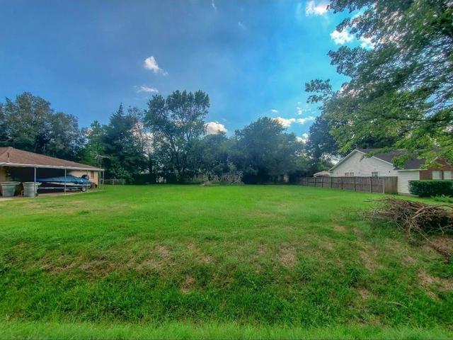 9395 Josey St, Beaumont, TX 77707