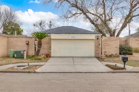 8322 Windy Oaks Dr, Houston, TX 77040