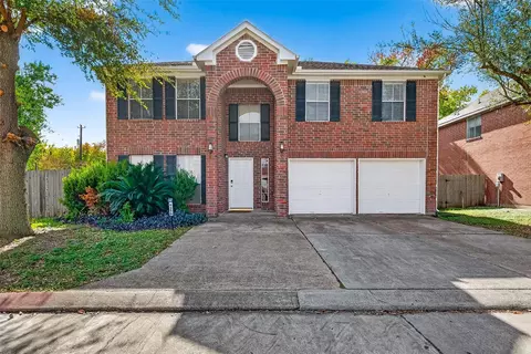 8366 Golf Green Cir, Houston, TX 77036