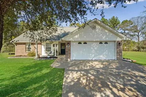 24 Westlake Rd, Trinity, TX 75862 photo 1