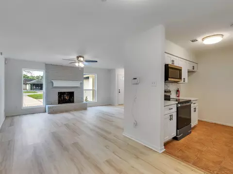 3915 Brumbelow St, Rosenberg, TX 77471
