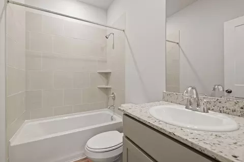 Bath - 17126 King Eider Rd, Waller, TX 77484 photo 1 of 3