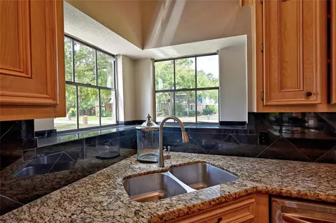 Kitchen - 6018 Spring Creek Ln, Spring, TX 77379 photo 5 of 7