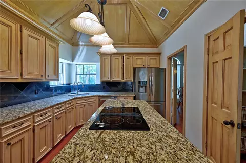 Kitchen - 6018 Spring Creek Ln, Spring, TX 77379 photo 4 of 7