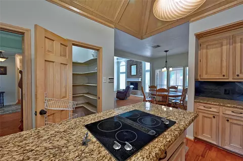 Kitchen - 6018 Spring Creek Ln, Spring, TX 77379 photo 7 of 7