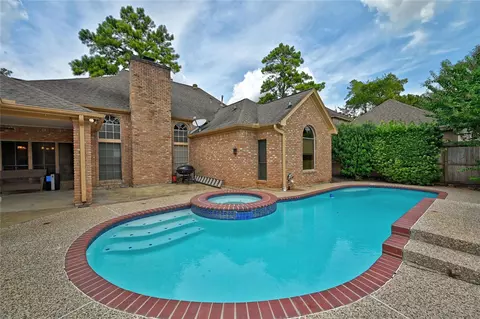 Exterior - 6018 Spring Creek Ln, Spring, TX 77379 photo 5 of 10