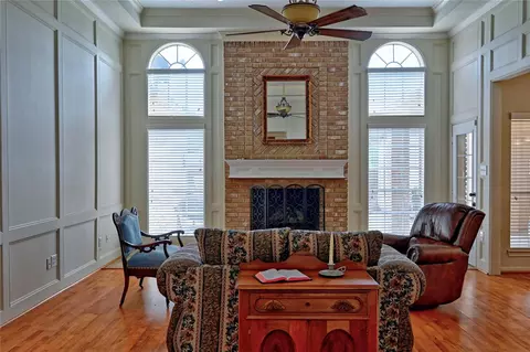 Living - 6018 Spring Creek Ln, Spring, TX 77379 photo 2 of 2