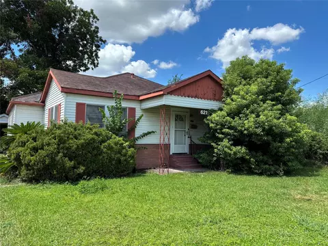 6215 Gay St, Houston, TX 77022