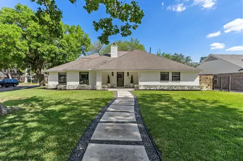 10726 Russett Dr, Houston, TX 77042