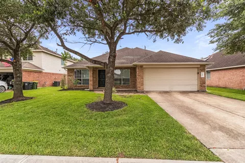 1905 Plum Falls Ln, Pearland, TX 77581