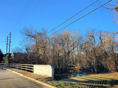 4832 Moonlight Dr, Willis, TX 77318 photo 10