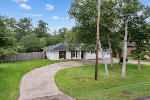 3310 Oak Drive Dr, Dickinson, TX 77539