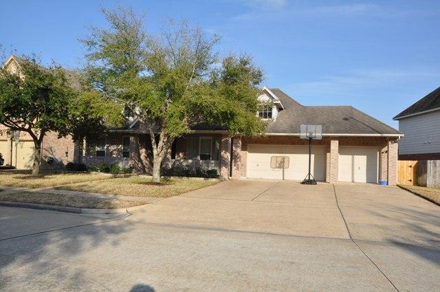 4227 Rainfall Dr, Pasadena, TX 77505 photo 1