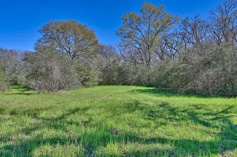 000 Zettel Rd, New Ulm, TX 78950
