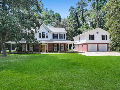 1000 Forsythia Dr, Village Mills, TX 77663