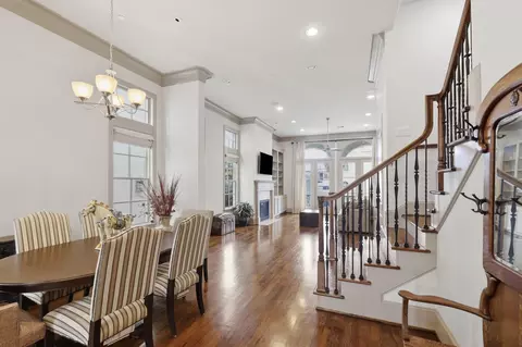 314 W Clay St, Houston, TX 77019