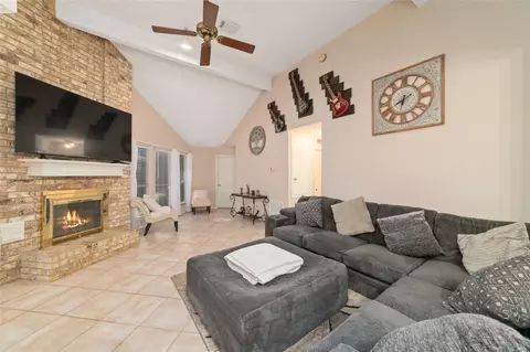Living - 3315 Haydee Rd, Spring, TX 77388 photo 2 of 2