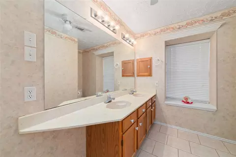Bath - 3315 Haydee Rd, Spring, TX 77388 photo 2 of 4