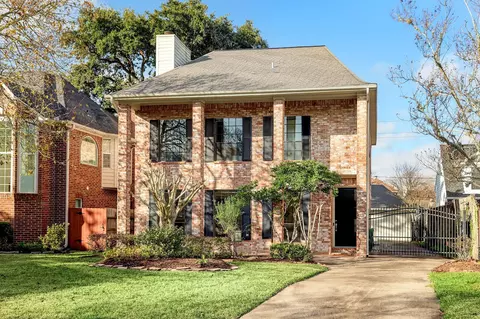 4818 Cedar St, Bellaire, TX 77401