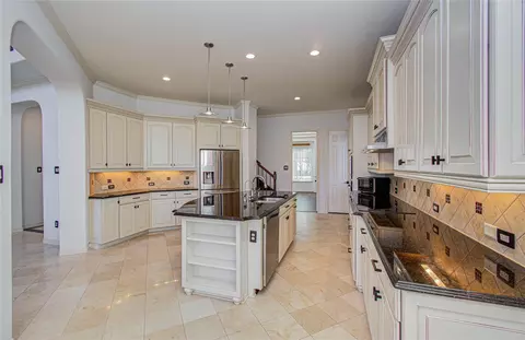 5226 Limestone Hill Ln, Sugar Land, TX 77479