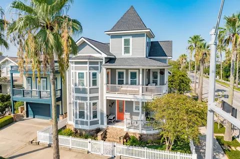 1701 Rosenberg St, Galveston, TX 77550