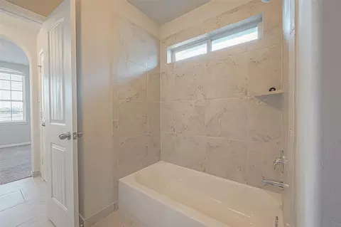 Bath - 3795 Lake Bend Shore Dr, Spring, TX 77386 photo 2 of 7