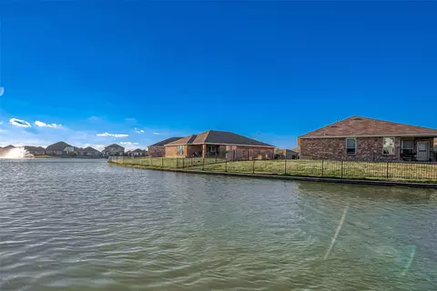 View/Area - 3795 Lake Bend Shore Dr, Spring, TX 77386 photo 2 of 5