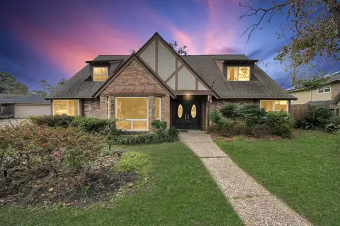 13407 Vestavia Ct, Houston, TX 77069