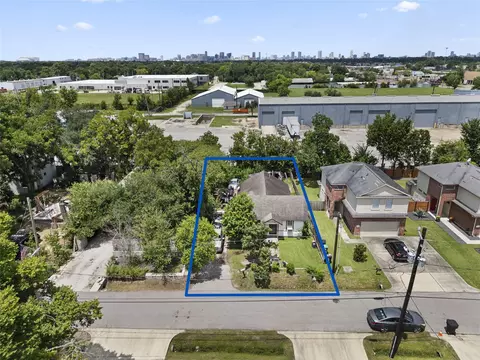5902 Grace Ln, Houston, TX 77021