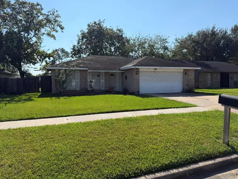 10115 Hollow Canyon Dr, Sugar Land, TX 77498