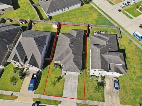 1523 Barras St, Alvin, TX 77511