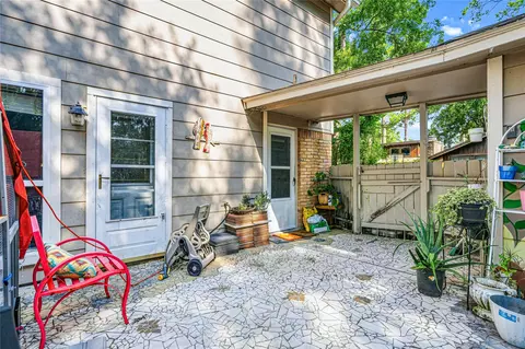 Exterior - 17607 Cassina Dr, Spring, TX 77388 photo 6 of 10