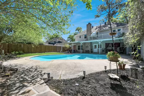 18010 Bambriar Dr, Houston, TX 77090
