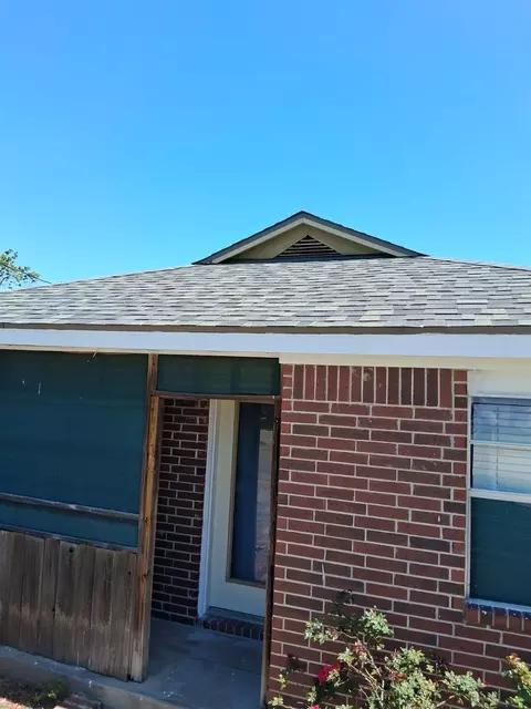 2713 Avenue C, Dickinson, TX 77539