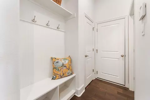 Entry Way - 1038 Bat Hawk Ct, Conroe, TX 77385 photo 3 of 7
