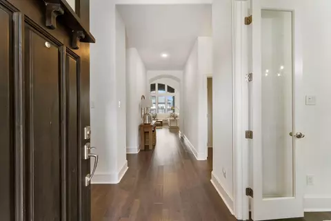 Entry Way - 1038 Bat Hawk Ct, Conroe, TX 77385 photo 2 of 7