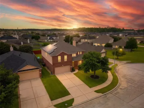 8711 Sandusky Ct, Tomball, TX 77375