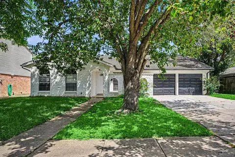 10323 SE Sagerock Dr, Houston, TX 77089