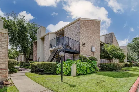 8100 Cambridge St #114, Houston, TX 77054