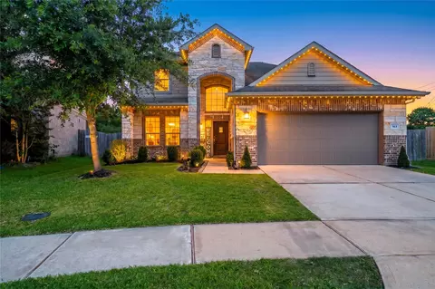 363 Century Oaks Ln, La Marque, TX 77568
