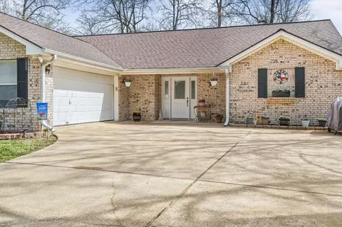281 Broadmoor Dr, Trinity, TX 75862