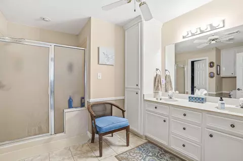 Bath - 281 Broadmoor Dr, Trinity, TX 75862 photo 1 of 2