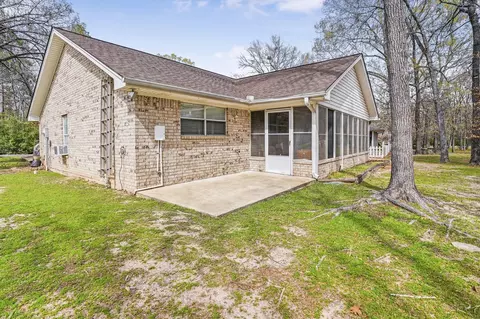 Exterior - 281 Broadmoor Dr, Trinity, TX 75862 photo 2 of 6