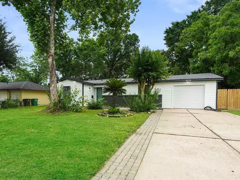 5203 Brookmeade Dr, Houston, TX 77045