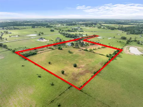 36622 Tompkins Rd, Hempstead, TX 77445