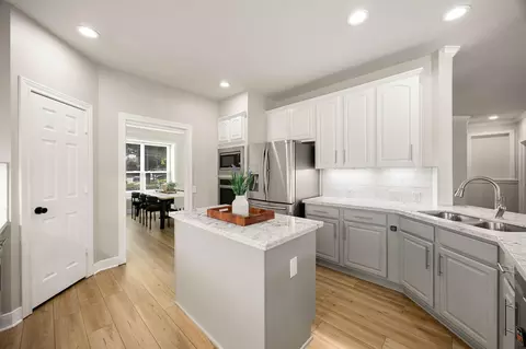 Kitchen - 20606 Cypress Tree Ln, Spring, TX 77388 photo 3 of 4