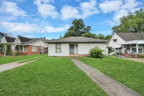 8311 Glenview Dr, Houston, TX 77017